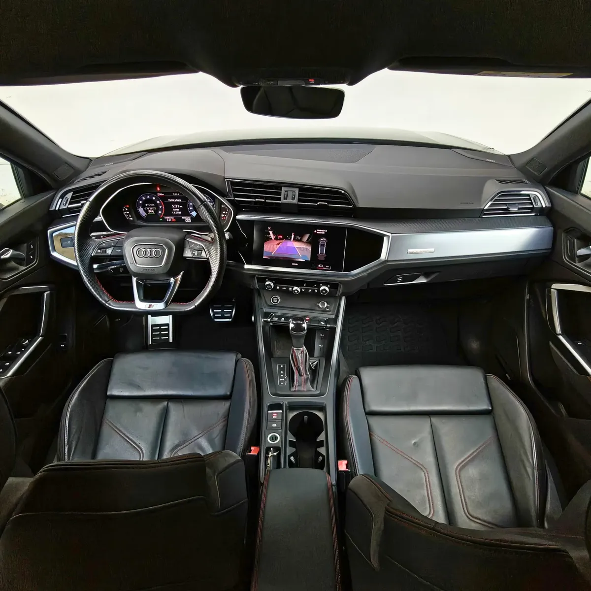 Audi Q3 2022 S line