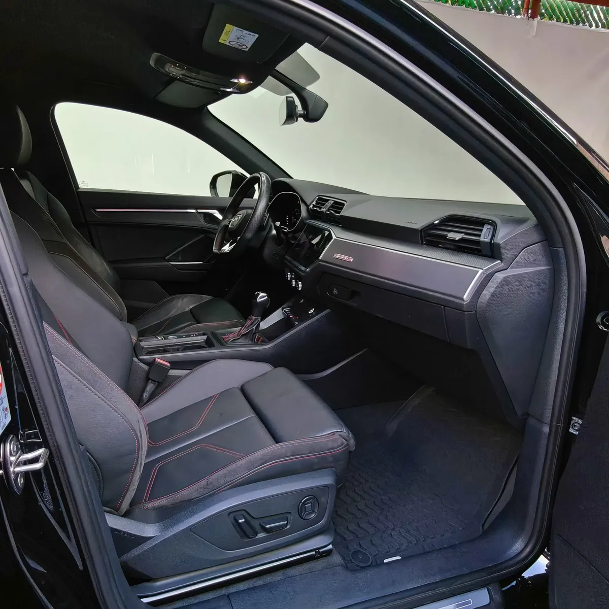 Audi Q3 2022 S line