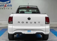 Camioneta pick-up Volkswagen Saveiro 1.6 Robust de transmisión manual año 2025 seminueva en color blanco, vista exterior trasera directa y completa exhibida en Namacar Automotriz.