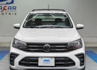 Camioneta pick-up de trabajo Volkswagen Saveiro 1.6 Robust de transmisión manual año 2025 seminueva en color blanco, vista exterior frontal directa y completa en Namacar Automotriz.